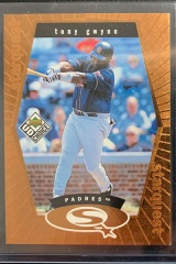 1999-ud-choice-starquest-gold-sq8-tony-gwynn